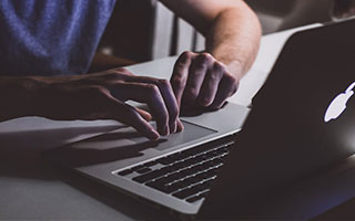 KAIYUN 中国大陆-北安普顿中场压制力足，眼镜蛇阵容抢分在即，北安普顿三杰